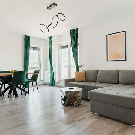 Skylark - Singapore Penthouse With Jacuzzi & Panoramic View Braşov Eksteriør billede
