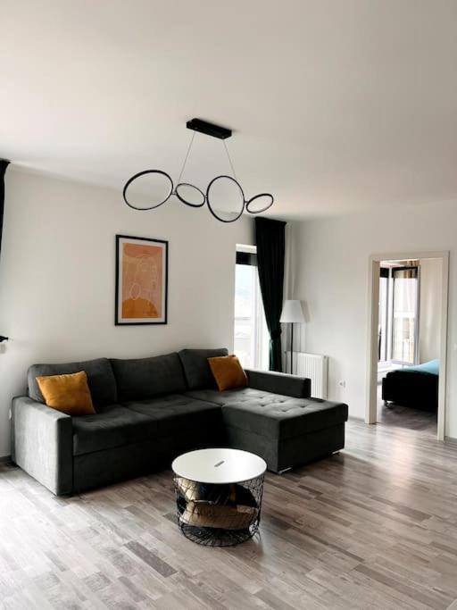 Skylark - Singapore Penthouse With Jacuzzi & Panoramic View Braşov Eksteriør billede